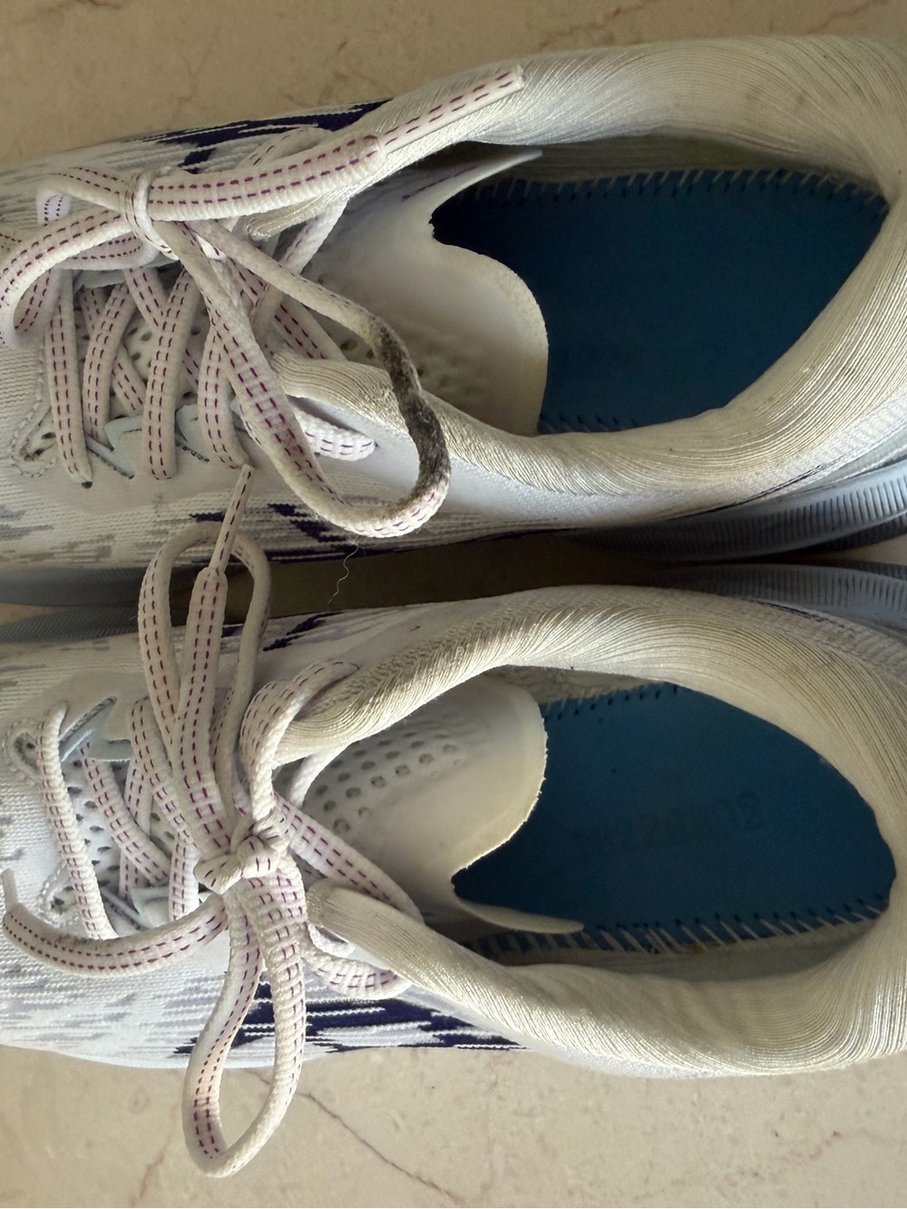 Asics Novablast Women's 9.5, White Dive Blue - Picture 7 of 7